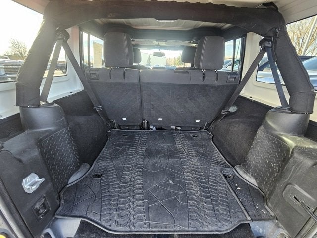 2017 Jeep Wrangler Unlimited Sahara 4x4