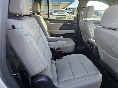 2024 GMC Acadia Elevation