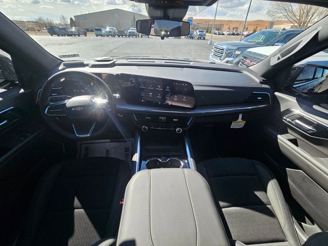 2025 Chevrolet Suburban LS