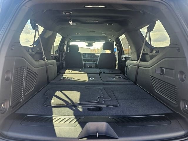 2025 Chevrolet Suburban LS