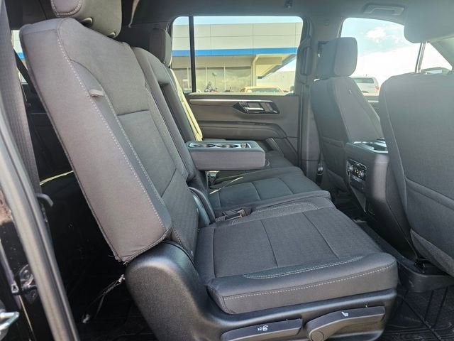 2025 Chevrolet Suburban LS