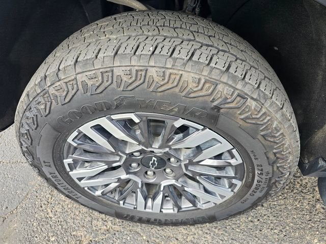 2025 Chevrolet Suburban Z71