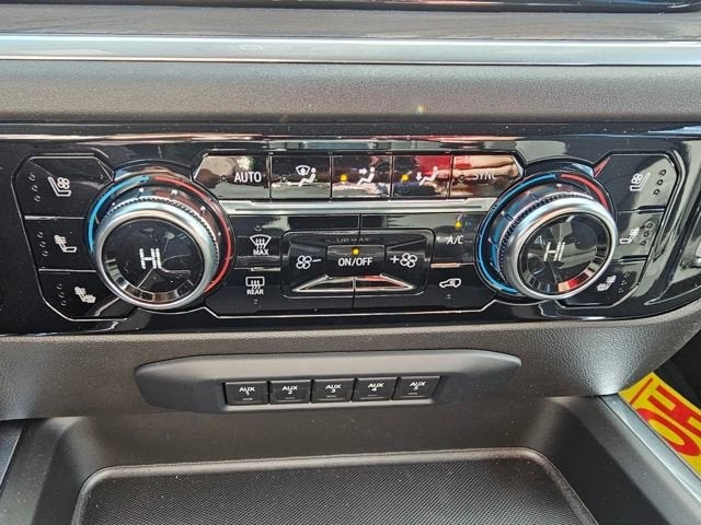 2025 GMC Sierra 2500HD SLT - Photo 18