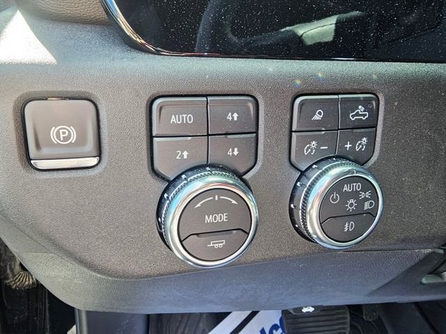 2025 GMC Sierra 2500HD SLT - Photo 9