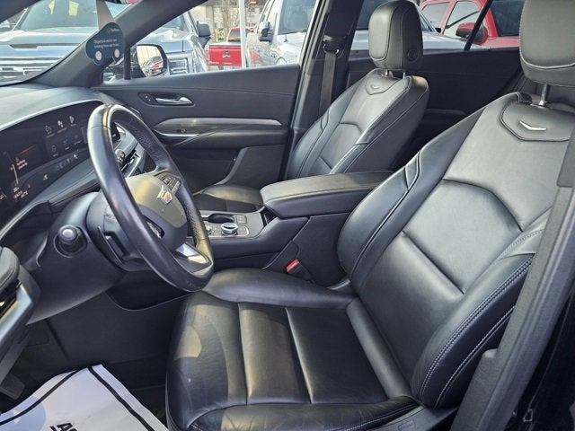 2024 Cadillac XT4 Premium Luxury