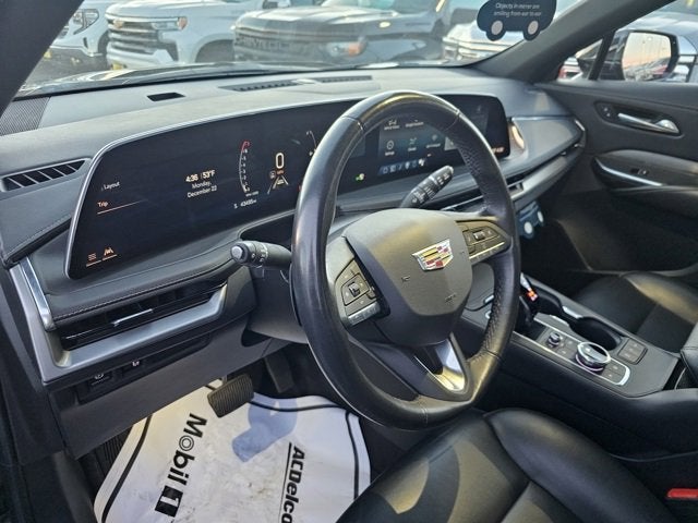 2024 Cadillac XT4 Premium Luxury