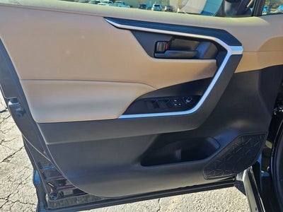 2022 Toyota RAV4 Hybrid LE