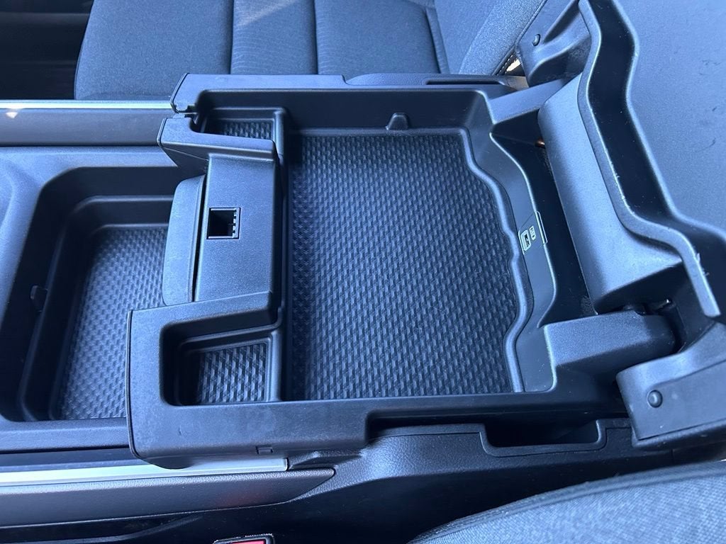 2021 RAM 1500 Big Horn Quad Cab 4x4 6'4" Box