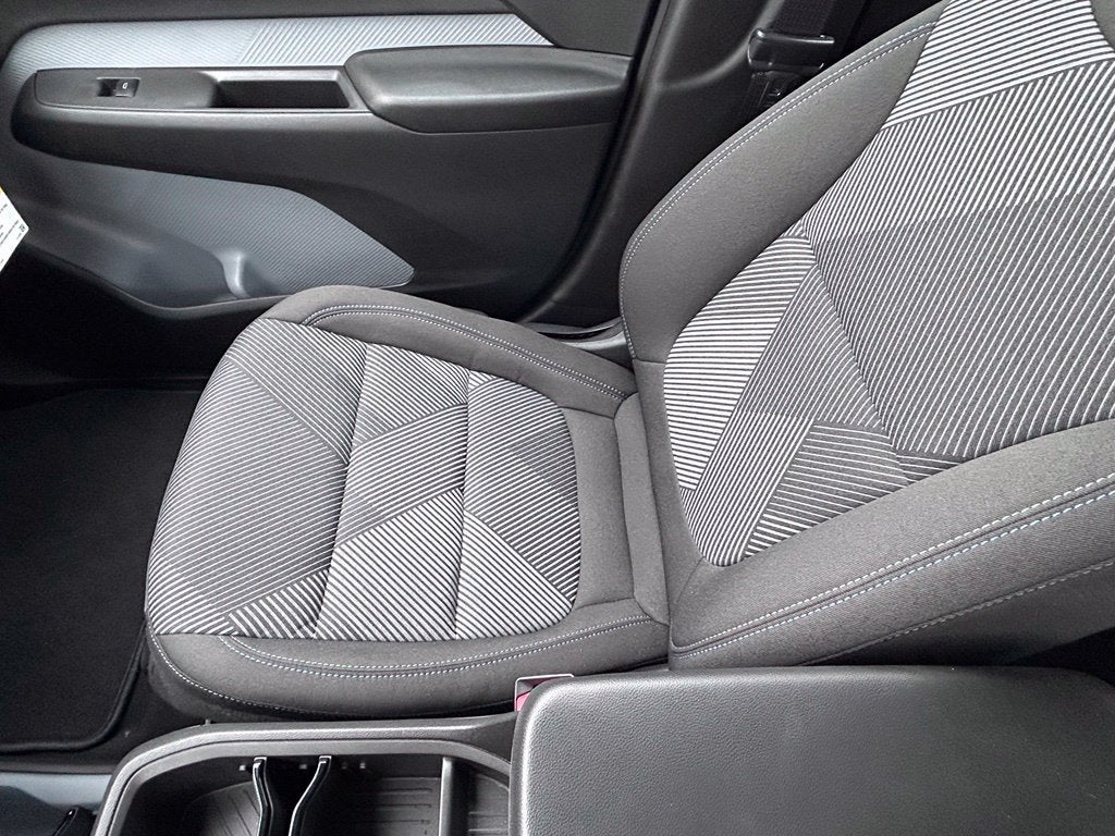 2027 Chevrolet Bolt LT - Photo 29