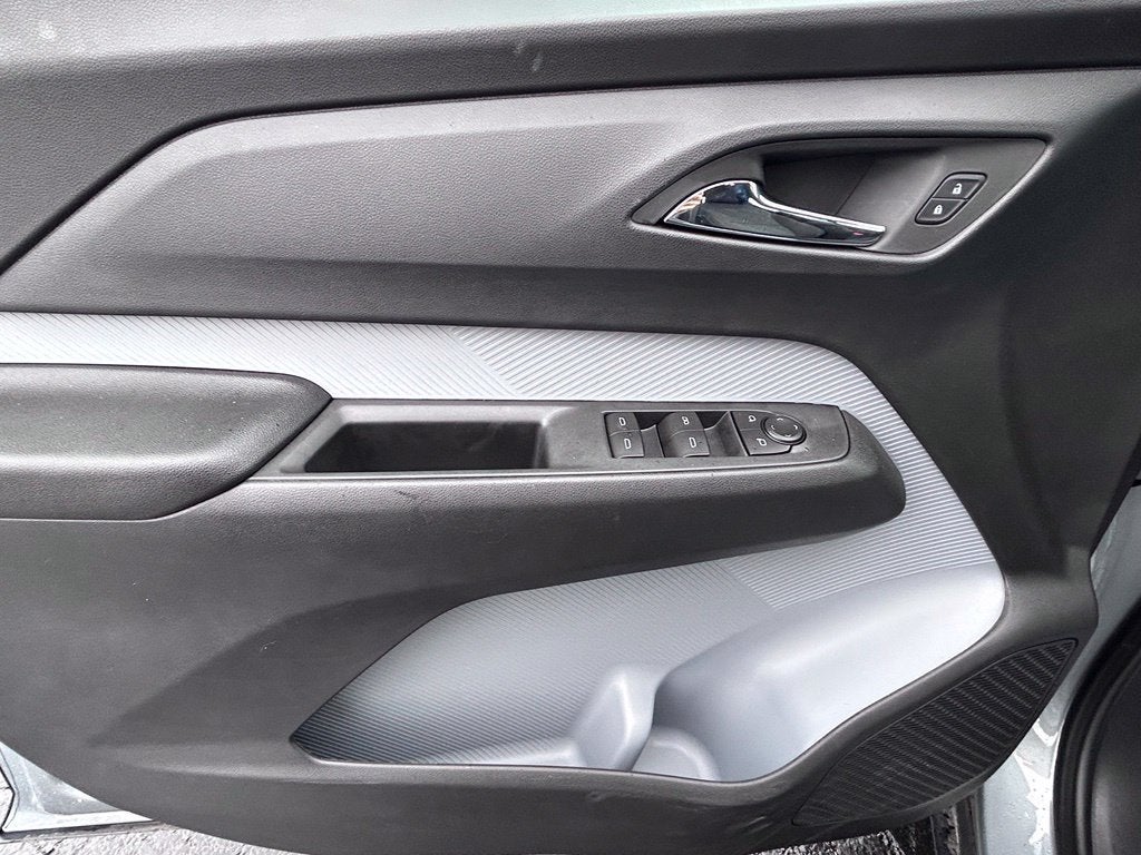 2027 Chevrolet Bolt LT - Photo 32