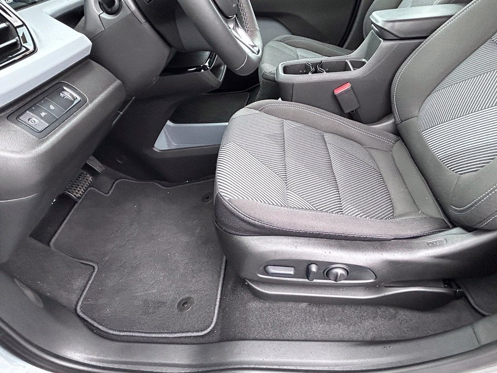2027 Chevrolet Bolt LT - Photo 40