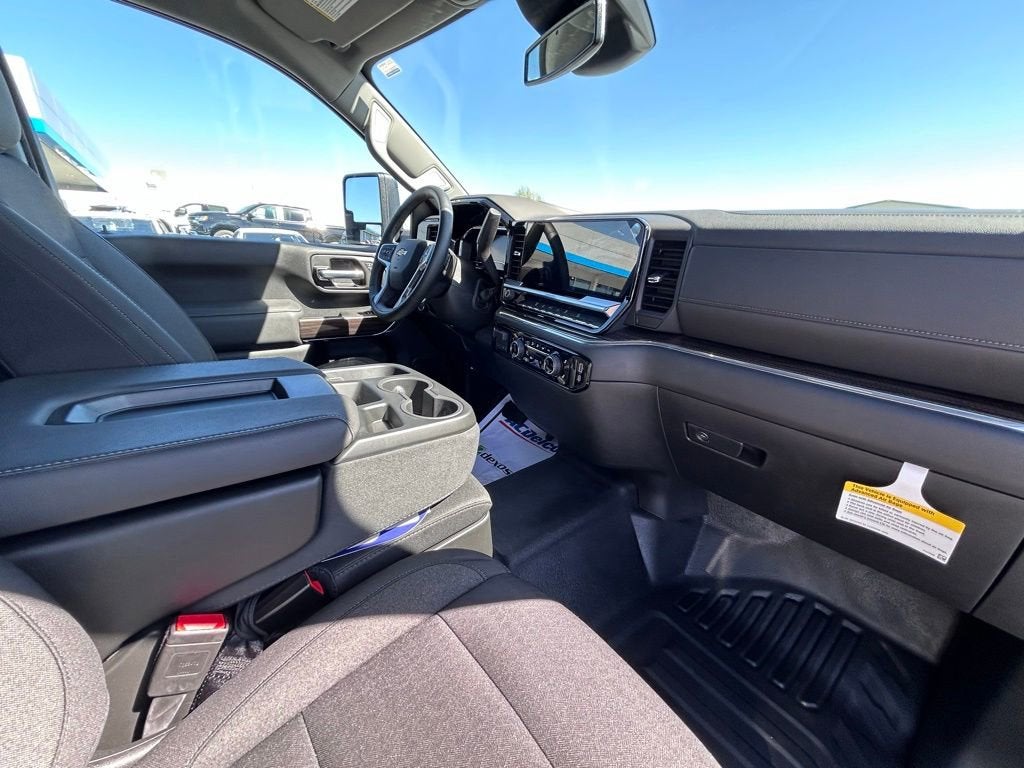 2025 Chevrolet Silverado 3500 HD LT