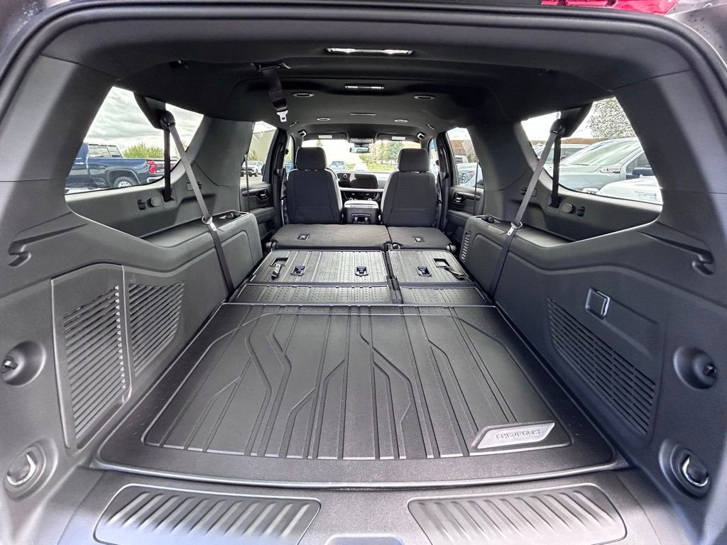 2026 Chevrolet Suburban LS - Photo 10