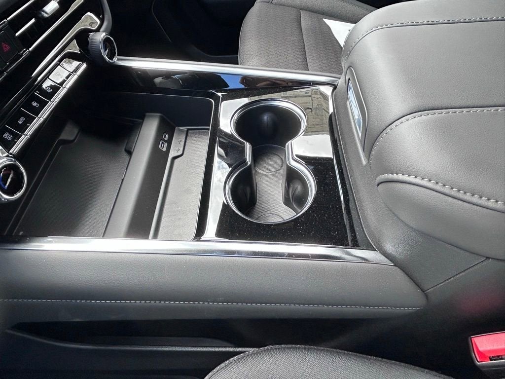 2026 Chevrolet Suburban LS - Photo 20