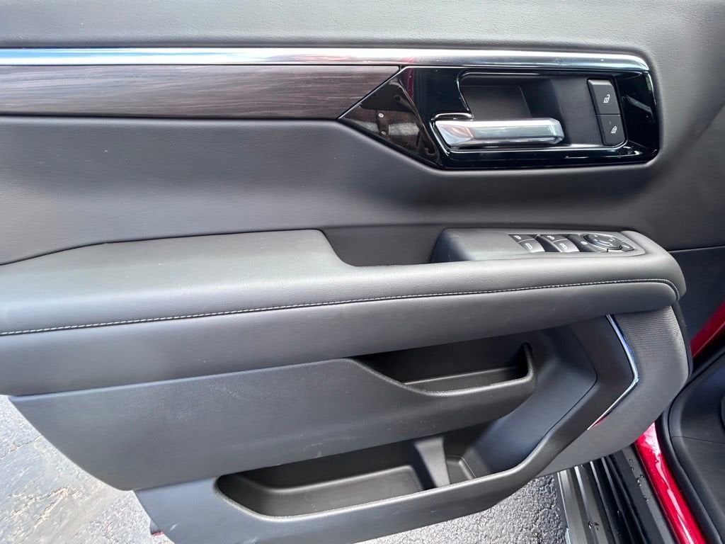 2026 Chevrolet Suburban LS - Photo 29