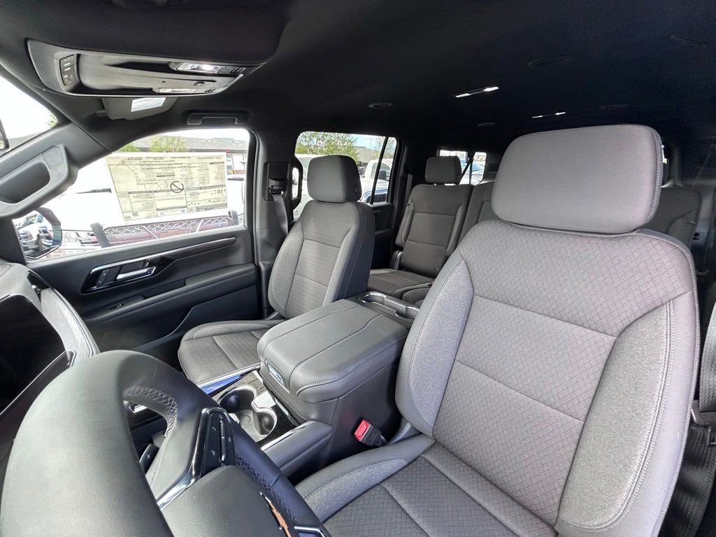 2026 Chevrolet Suburban LS - Photo 32