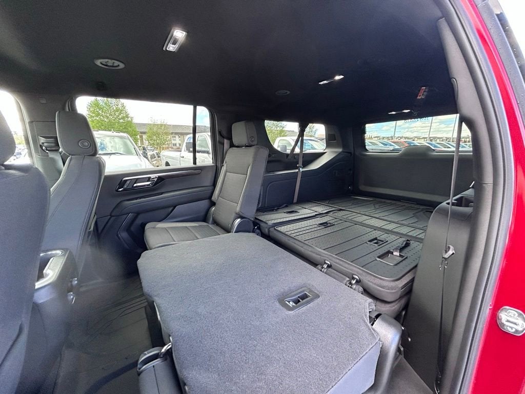 2026 Chevrolet Suburban LS - Photo 38