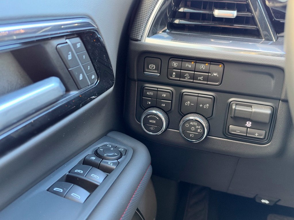 2026 Chevrolet Suburban RST - Photo 19
