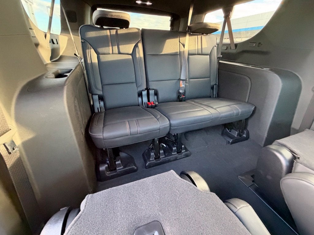 2026 Chevrolet Suburban RST - Photo 37