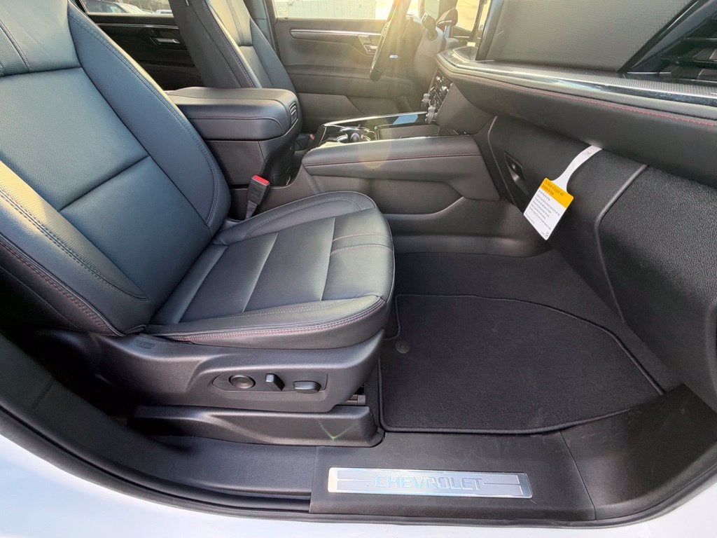 2026 Chevrolet Suburban RST - Photo 38