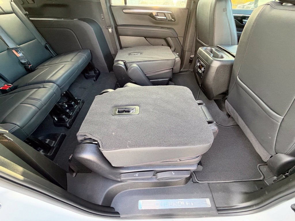 2026 Chevrolet Suburban RST - Photo 40