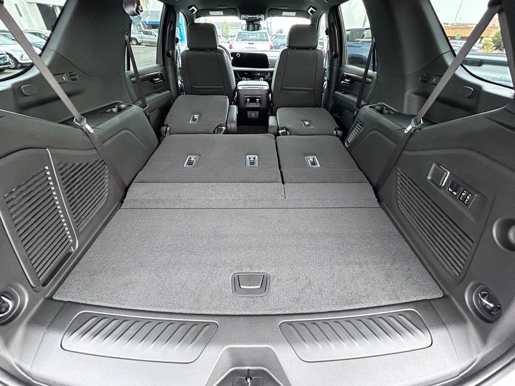 2026 Chevrolet Tahoe LT - Photo 11