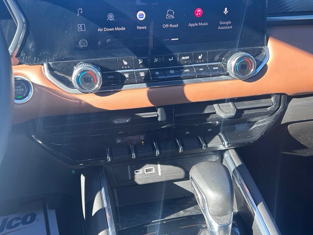 2025 GMC Canyon AT4