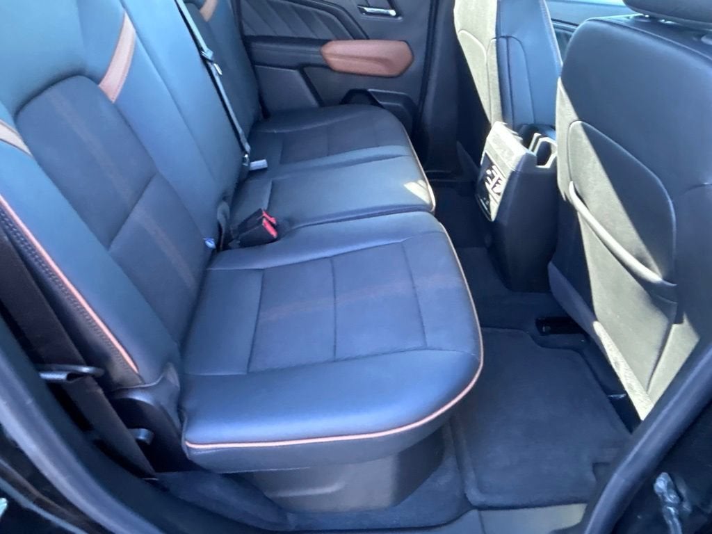 2025 GMC Canyon AT4