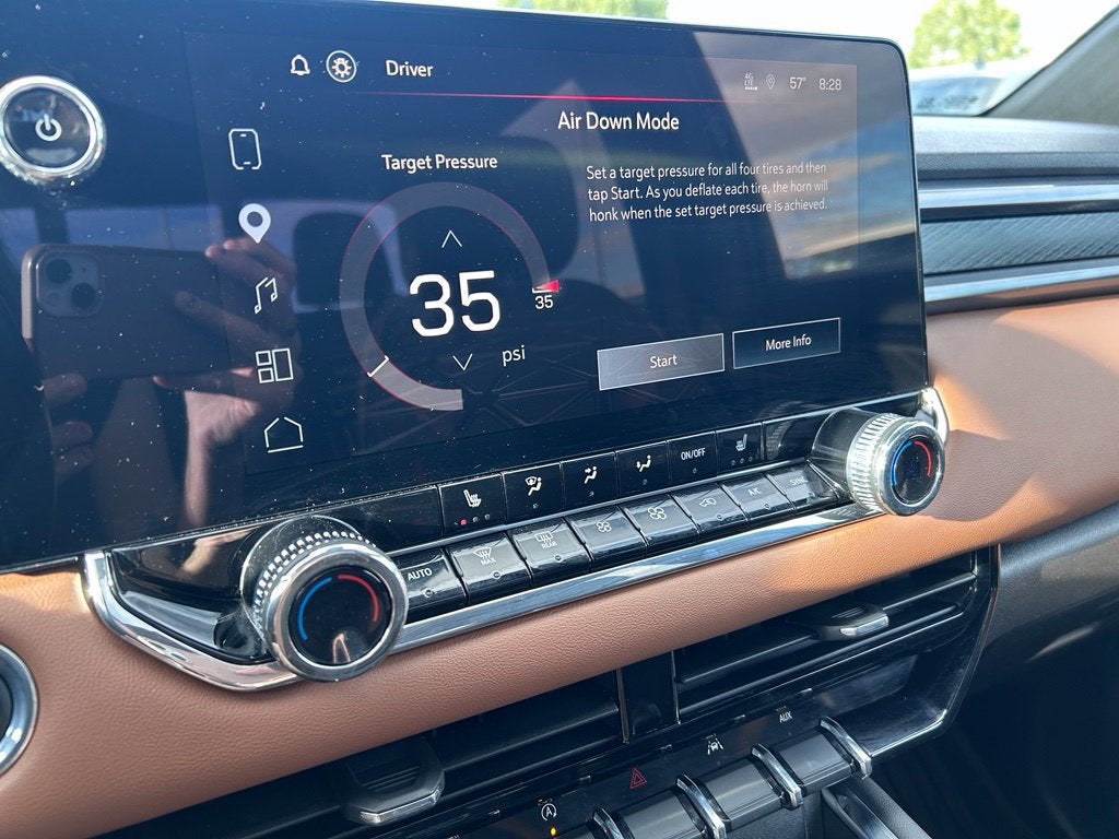 2023 GMC Canyon 4WD AT4