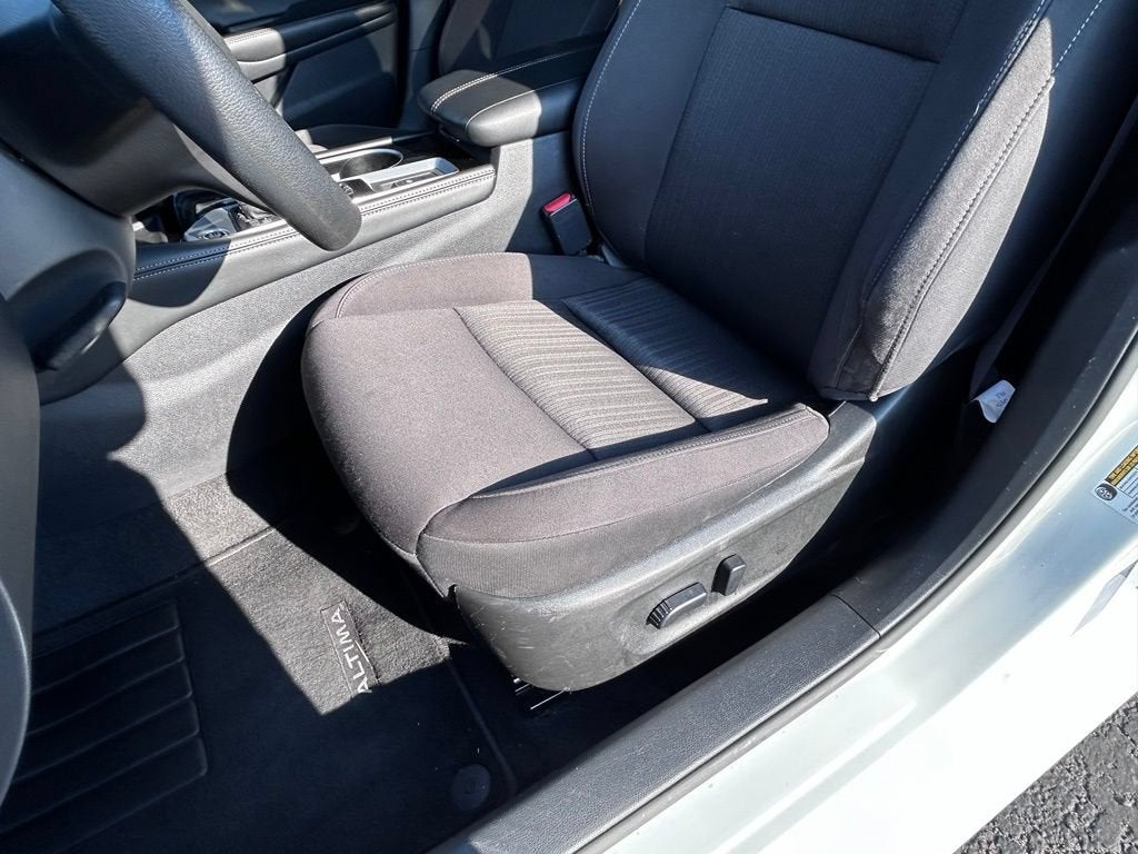 2023 Nissan Altima SV - Photo 29