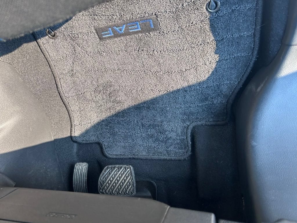 2024 Nissan LEAF SV PLUS