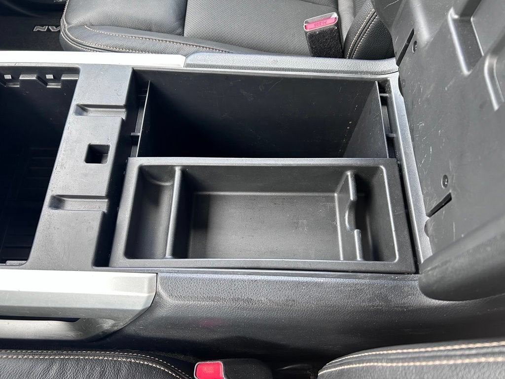 2017 Nissan TITAN SL