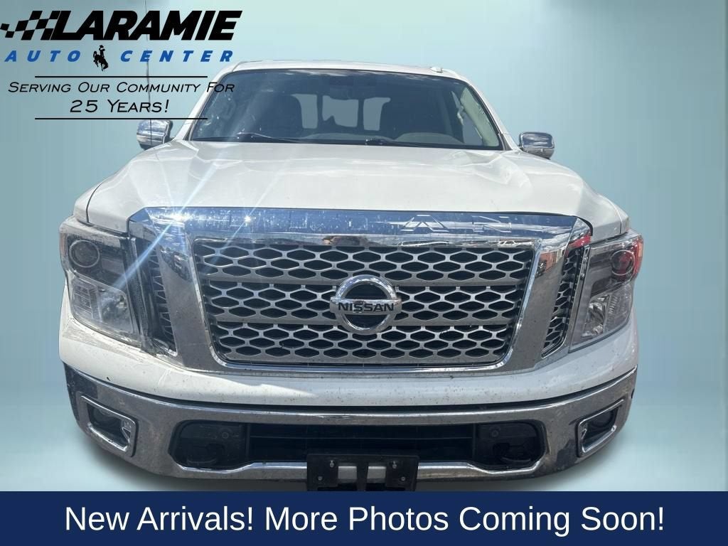 2017 Nissan TITAN SL