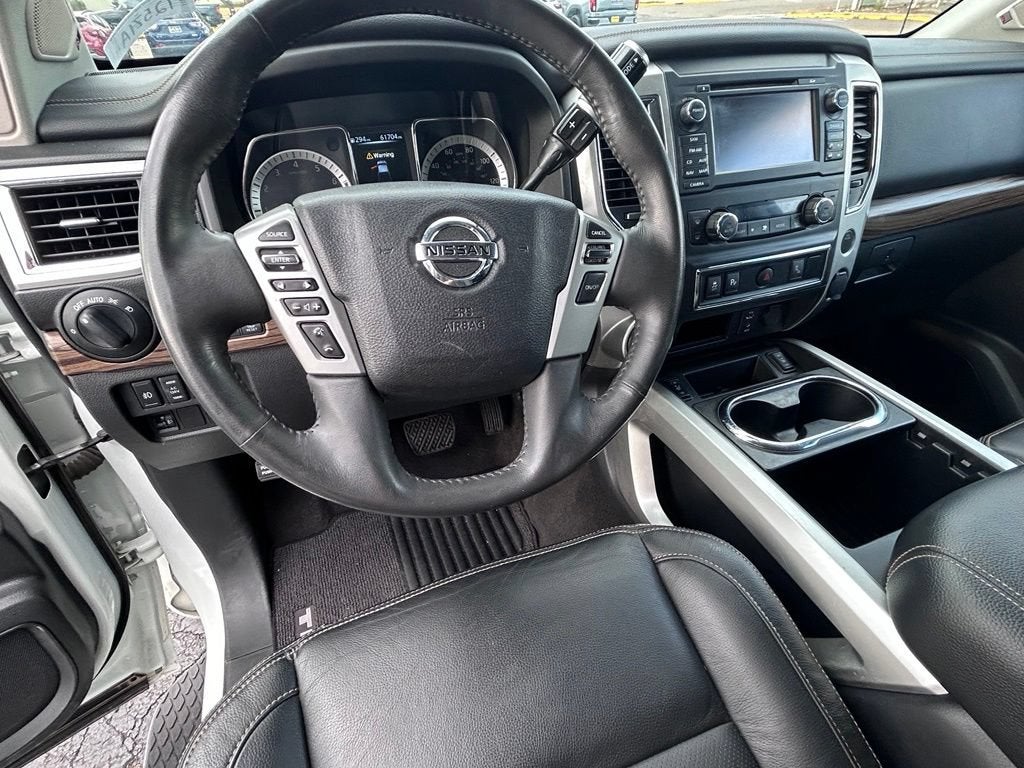 2017 Nissan TITAN SL