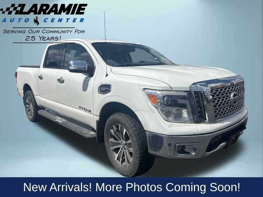 2017 Nissan TITAN SL
