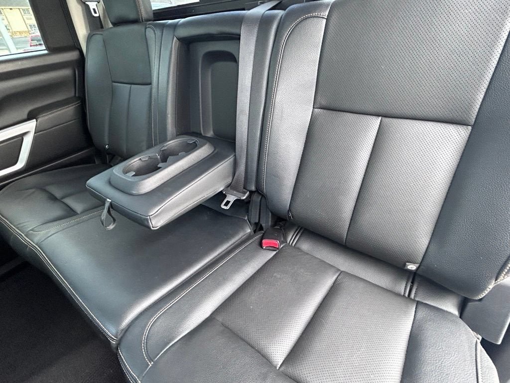 2017 Nissan TITAN SL