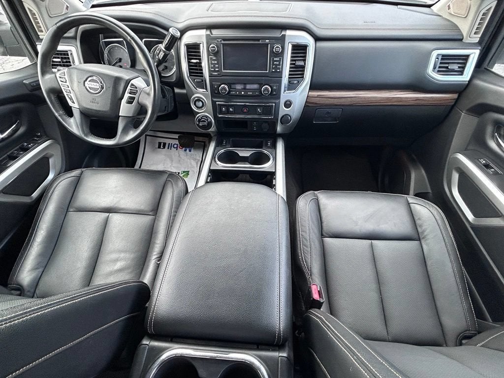2017 Nissan TITAN SL