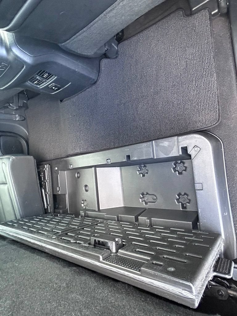 2017 Nissan TITAN SL