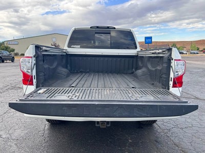 2017 Nissan TITAN SL