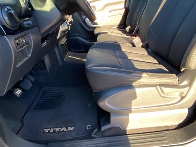 2017 Nissan TITAN XD SV