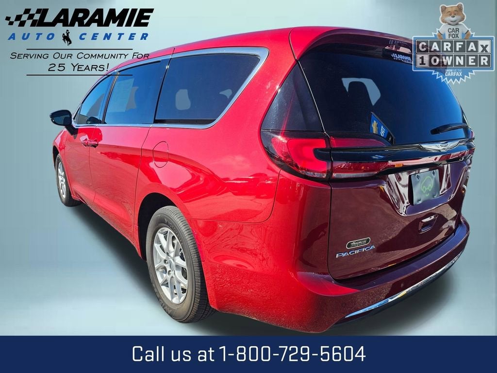 2025 Chrysler Pacifica Select