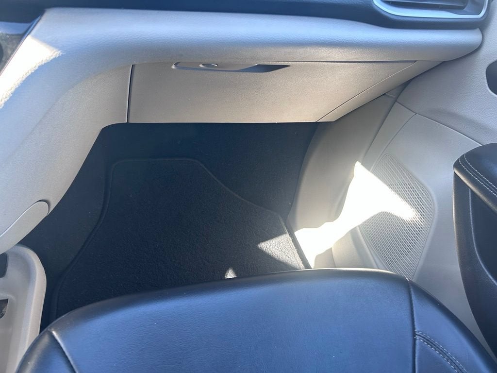 2020 Chrysler Voyager LXI