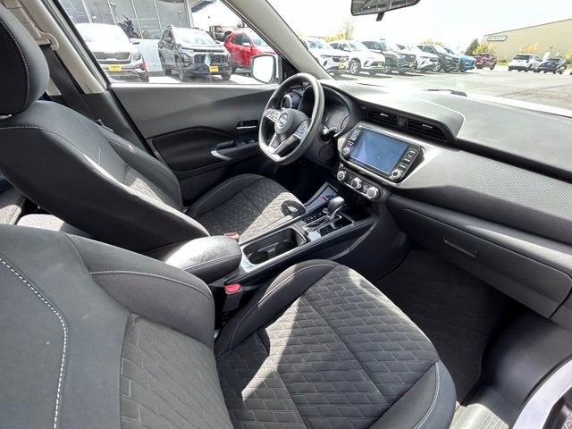 2023 Nissan Kicks SV Xtronic CVT