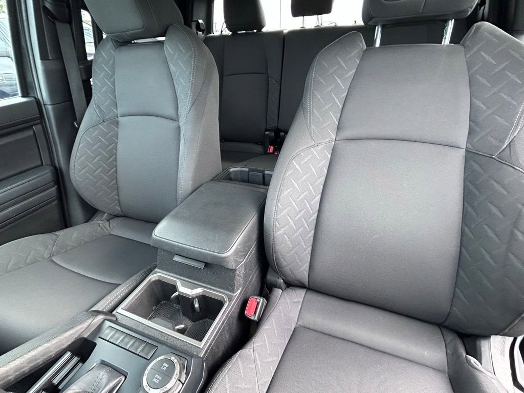 2024 Toyota Tacoma 4WD SR5