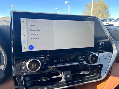2024 Toyota Highlander Hybrid Platinum
