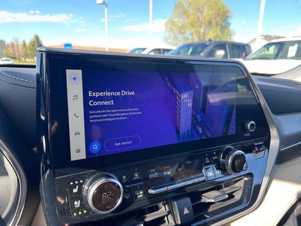 2024 Toyota Highlander Hybrid Platinum