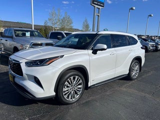 2024 Toyota Highlander Hybrid Platinum